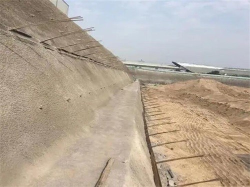 市北河道边坡加固